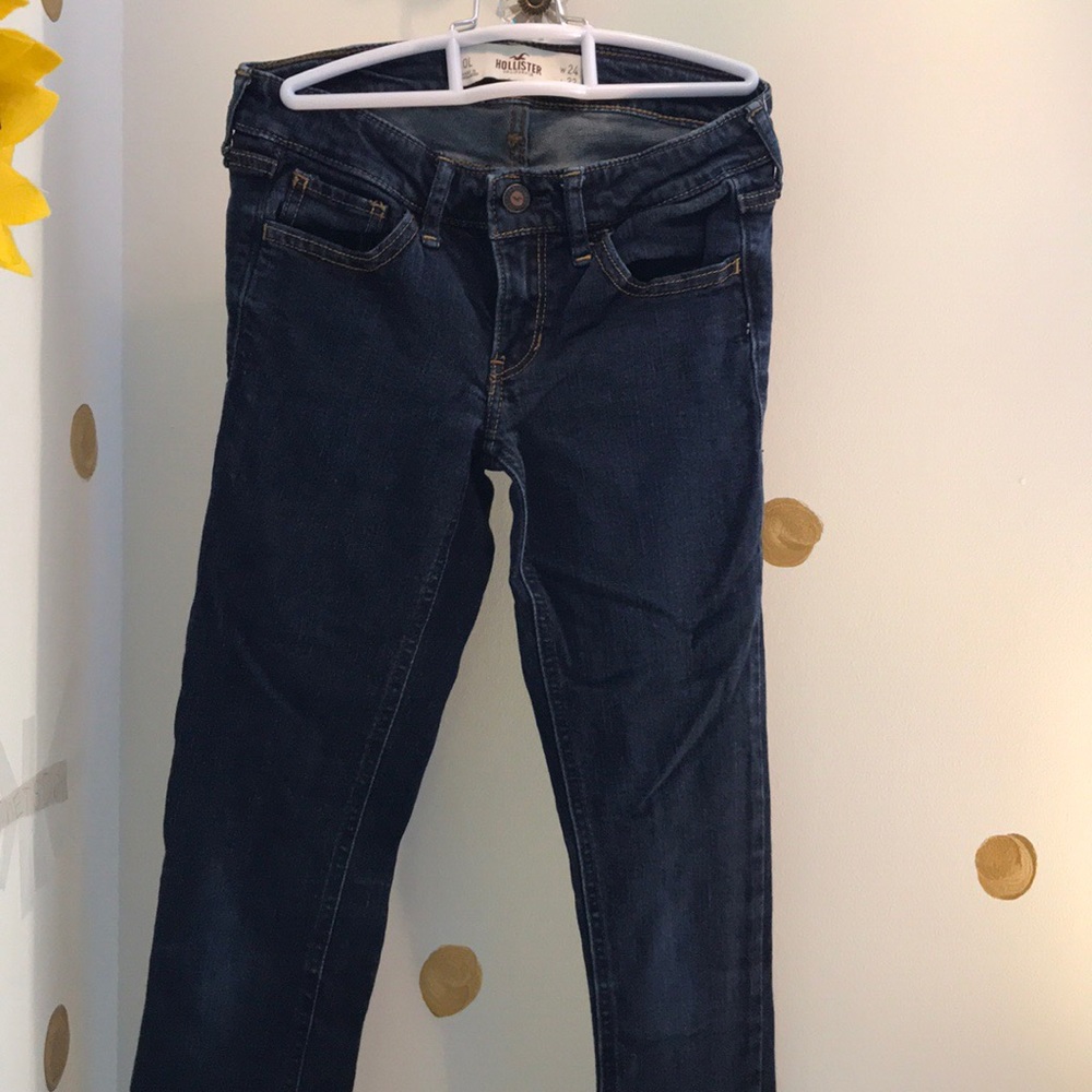 Hollister girl’s dark rinse skinny jeans